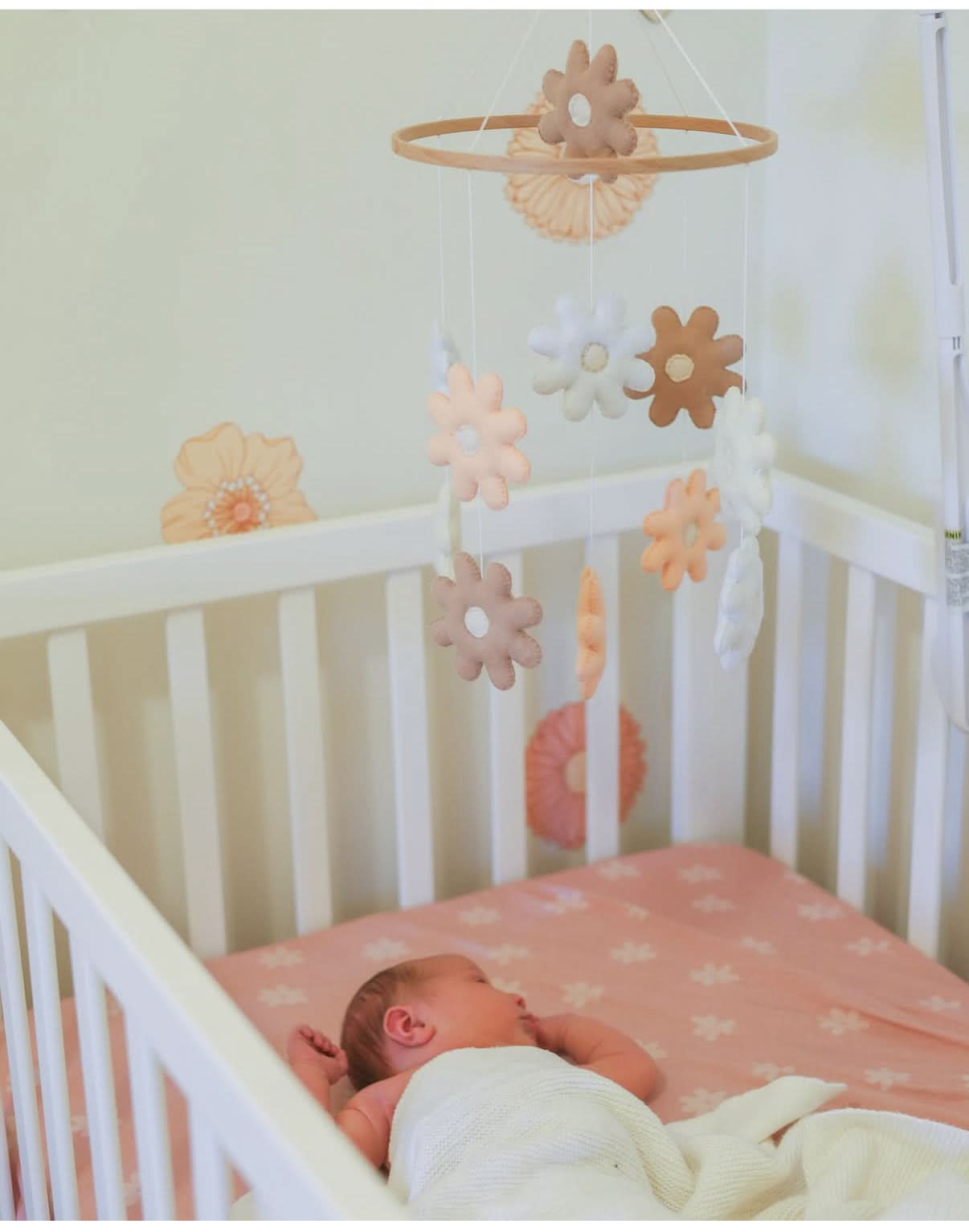 Daisy Nursery Mobile